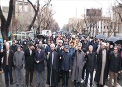 حضور پرشور دانشگاهیان دانشگاه هنر اسلامی تبریز در راهپیمایی ۲۲ بهمن