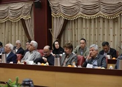 نشست «دانشگاه، هنر و جامعه ایرانی پساجنگ» با حضور جمعی از اساتید هنر دانشگاه‌های کشور