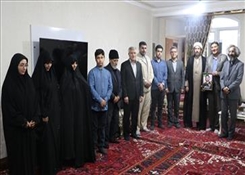 دیدار هیئت‌رئیسه دانشگاه هنر اسلامی تبریز با خانواده معظم شهدای تولدی