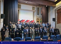 تجلیل از اساتید و همکاران دانشکده فرش